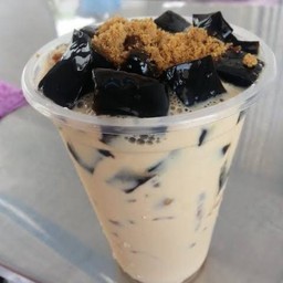 เฉาก๊วยนมสด