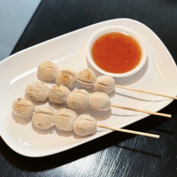 G2 ลูกชิ้นหมูปิ้ง