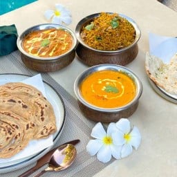 Isha Indian and Mediterranean restaurant หาดป่าตอง