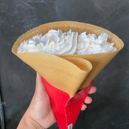 เครปวิปครีมนมสด (เลือกท็อปปิ้งตามใจ)