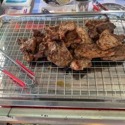 ลูกชิ้นทอดหมูย่างบิ๊กบิ๊ก