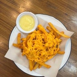 เฟรนฟรายซอสชีส