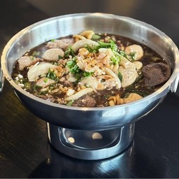 หม้อไฟน้ำตกเนื้อ