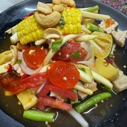 ตำเหลาหมูยอไข่แดง