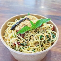 D. พาสต้าปลากุเลาหอม