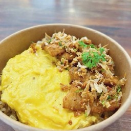 D. ข้าวกล้องไข่ข้นหน้าปลาซอสกระเทียม