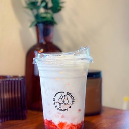 นมสดสตรอเบอร์รี่