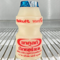 ยาคูลท์ นมเปรี้ยว (Yakult Sour milk)