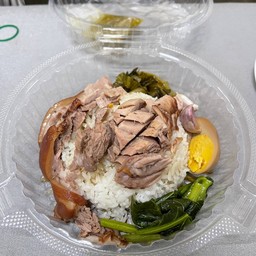 ข้าวขาหมูเตาถ่าน