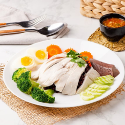 ข้าวไรซ์เบอรี่ + อกไก่ ไม่หนัง +ไข่ต้ม