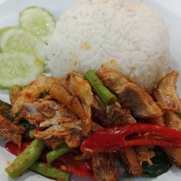 พริกแกงขาหมูราดข้าว