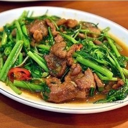 ผัดผักบุ้ง
