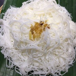 เส้นหมี่ลวก