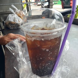 โค้กใส่น้ำแข็ง เย็นๆ