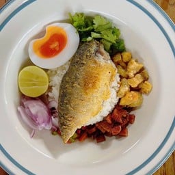 ข้าวแมวขยำปลาทู