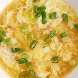 ซุปไข่น้ำหมูสับ