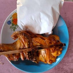 ไก่ย่างข้าวเหนียว