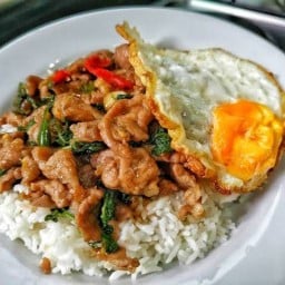 ร้านน้ำน้องภัทรและอาหารจานด่วน