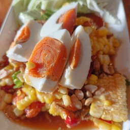 ตำข้าวโพดไข่เค็ม