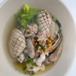 ต้มเลือดหมูใส่เครื่องใน