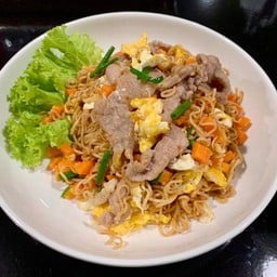 ผัดมาม่า