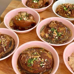 ก๋วยเตี๋ยวขาหมู