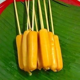 ร้านลูกชิ้นทอด คุณนายอ้วน