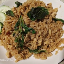 ผัดกระเพราไก่คลุกข้าว