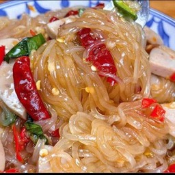 ตำเส้นเล็กหมูยอ