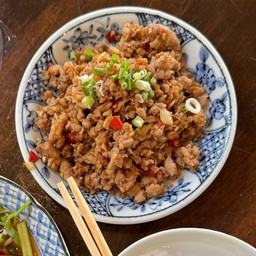 หมูสับคั่วพริกเกลือ(กับข้าว)