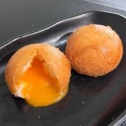 ซาลาเปาไข่เค็มลาวา