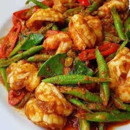 ผัดพริกแกง