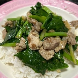 คะน้าหมูชิ้น