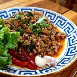 ลาบหมูใส่หนังหมู