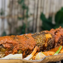 แปะซะปลาช่อน  (ช่อนนาตัวใหญ่มาก)