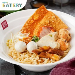 บะหมี่เป๊าะลูกชิ้นปลาแห้ง (นายอ้วนเย็นตาโฟเสาชิงช้า)