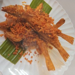 ปลาทรายทอดขมิ้น