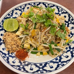 ผัดไทปู