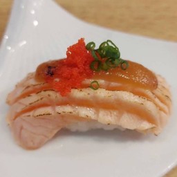 ซูชิแซลมอนไซเกียว