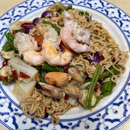 ส้มตำมาม่าทะเล