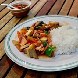 ข้าวราดกะเพราหมูยอ