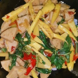 ผัดหน่อไม้พริกสดหมูยอ