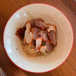 บะหมี่แห้งหมูแดง