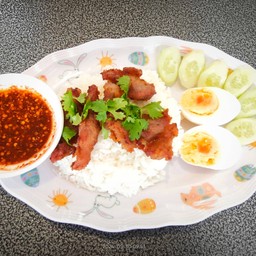 ข้าวหมูทอด
