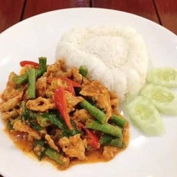 ข้าวเครื่องแกง