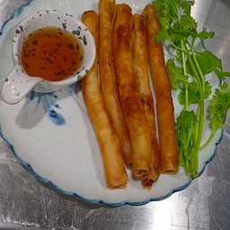 ปอเปี๊ยะใส้กุ้ง