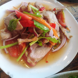 ยำคอหมูย่าง