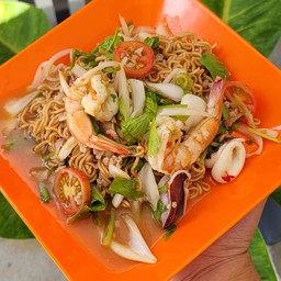 ยำมาม่า