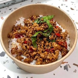 (ราดข้าว)ข้าวกระเพราหมูสับพริกแห้ง