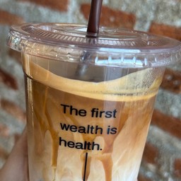 Iced Caramel Macchiato| คาราเมลมัคคิอาโต้เย็น